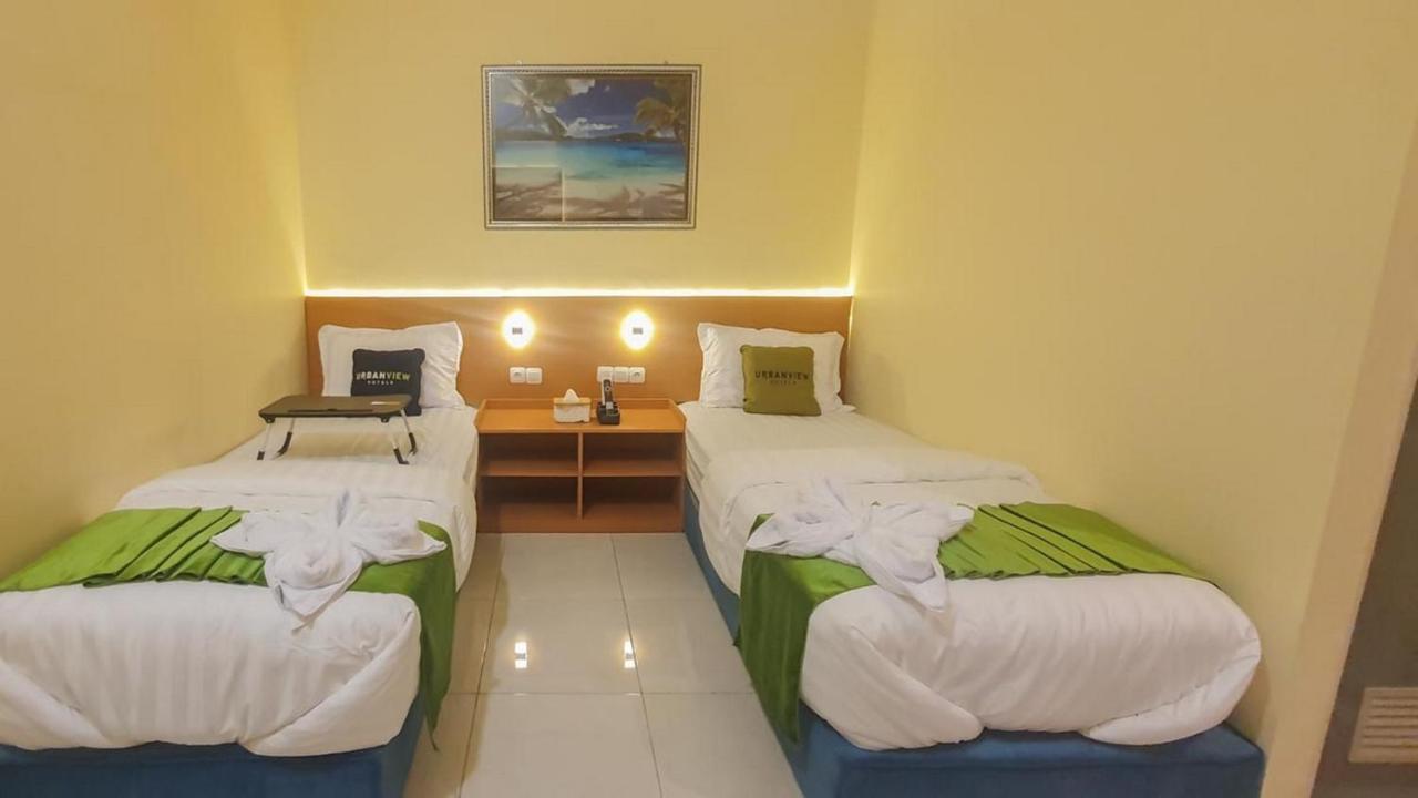 Urbanview Hotel Sakura Kampung Inggris Pare By Reddoorz エクステリア 写真
