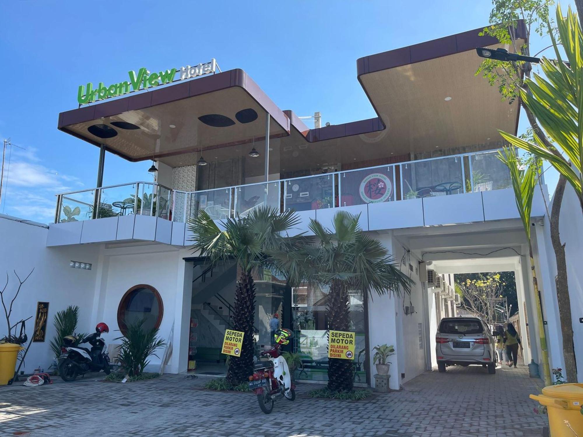 Urbanview Hotel Sakura Kampung Inggris Pare By Reddoorz エクステリア 写真