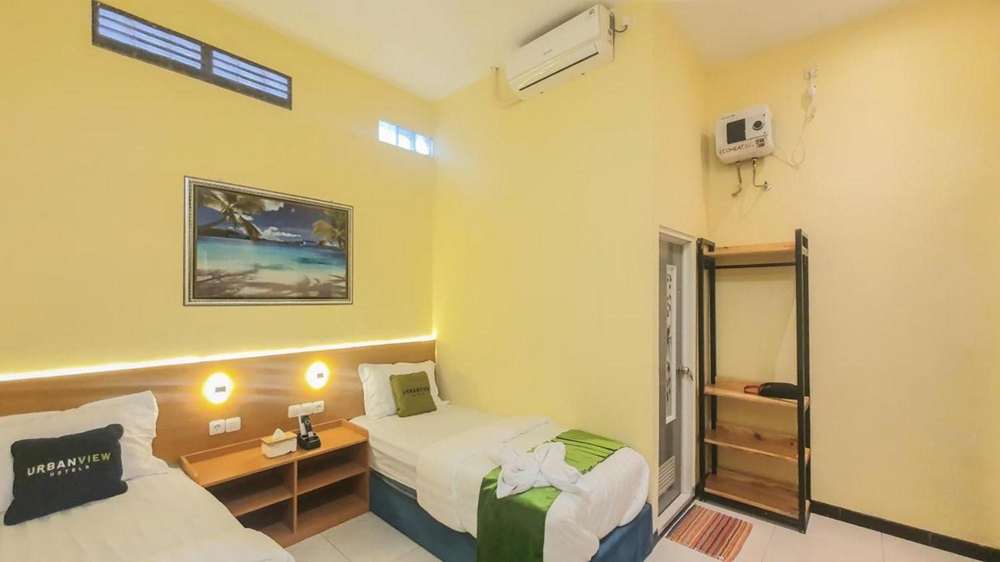 Urbanview Hotel Sakura Kampung Inggris Pare By Reddoorz エクステリア 写真